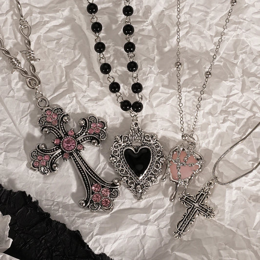 Customised Y2K-style cross and love pendant necklace, sweet and cool for girls, suitable for everyday wear.