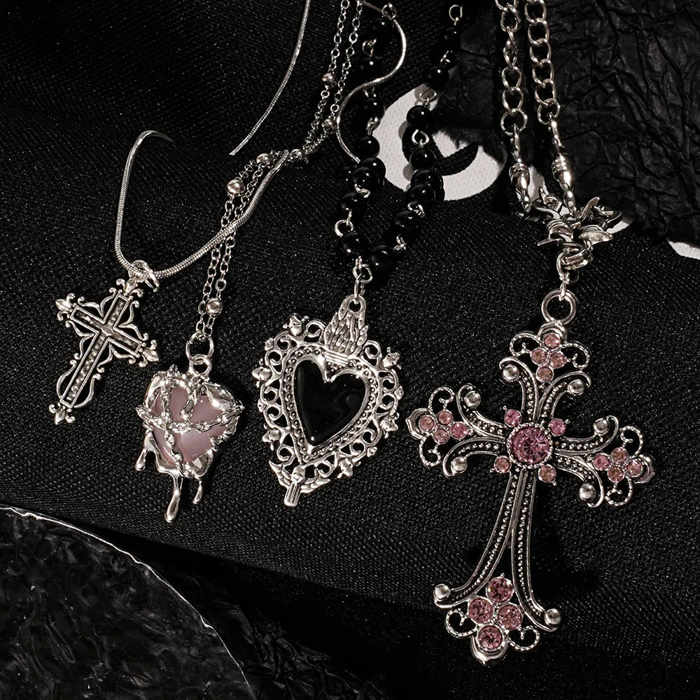 Customised Y2K-style cross and love pendant necklace, sweet and cool for girls, suitable for everyday wear.