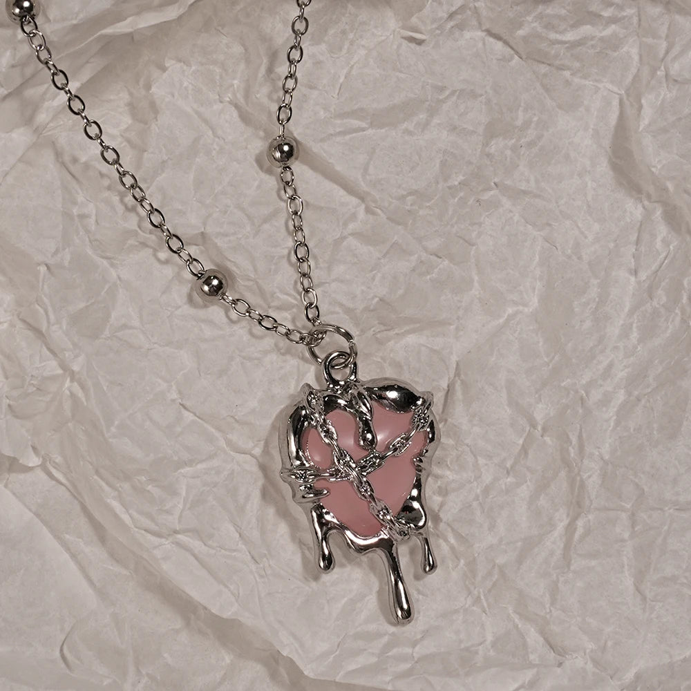 Customised Y2K-style cross and love pendant necklace, sweet and cool for girls, suitable for everyday wear.