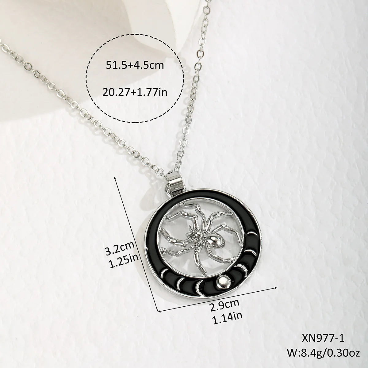 Punk gothic-style necklace with bat wing pendant and heart shape in resin – dark fantasy alloy chain, Halloween gift for women, casual fashion accessory